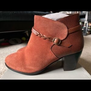 BRAND NEW Diba Booties in Red, Size 10